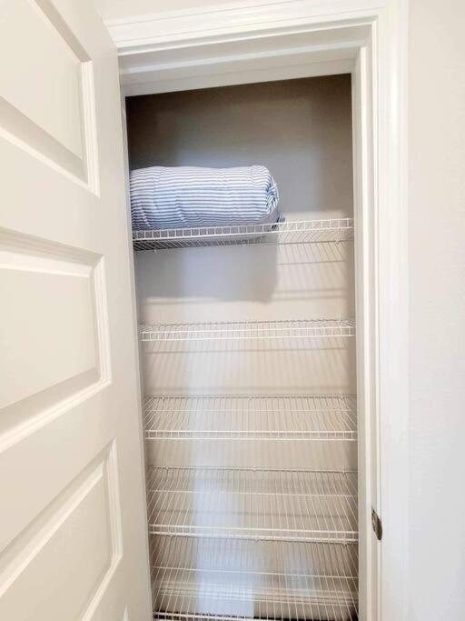 דירות Brand New House In Pensacola,Ev Connector Available מראה חיצוני תמונה