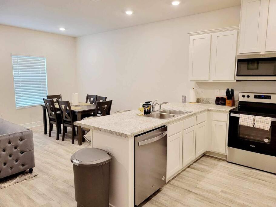 דירות Brand New House In Pensacola,Ev Connector Available מראה חיצוני תמונה